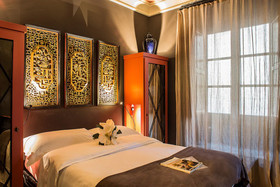 Porcellino Gallery Art Boutique B&B