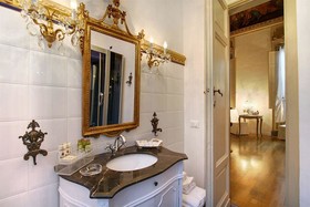 Residenza D Epoca Palazzo Tolom