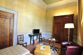 Residenza d'Epoca Torre Dei Lari
