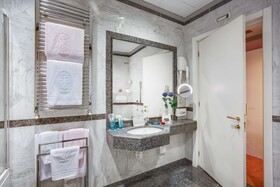 Rivoli Boutique Hotel