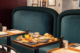 Ruby Bea Hotel & Bar