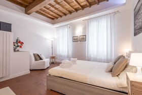 Santa Croce Place