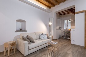 Santa Croce Place