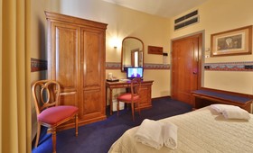 iH Hotels Firenze Select