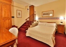 iH Hotels Firenze Select