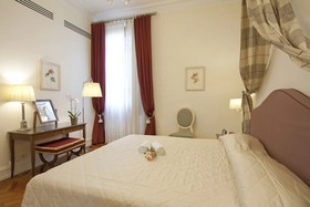 Serristori Palace