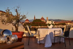 Sina Villa Medici, Autograph Collection