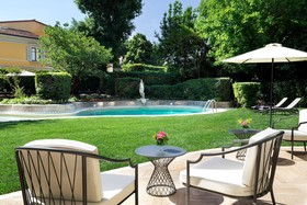 Sina Villa Medici, Autograph Collection