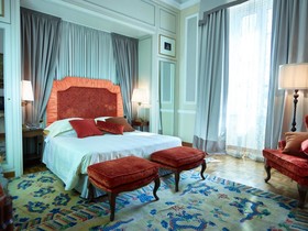 Sina Villa Medici, Autograph Collection