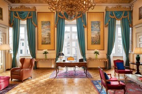 Sina Villa Medici, Autograph Collection