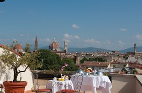 Sina Villa Medici, Autograph Collection