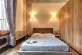 Sleep Tight Florence