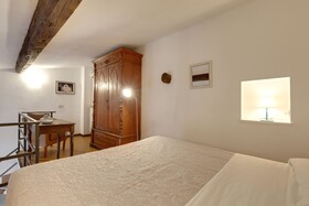 Sleep Tight Florence