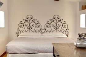 Sleep Tight Florence