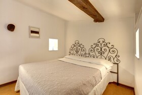 Sleep Tight Florence