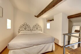 Sleep Tight Florence