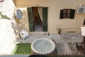 Sleep Tight Florence