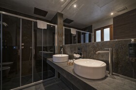 Solo Experience Hotel