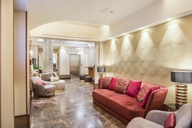 Solo Experience Hotel