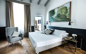 Soprarno Suites