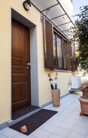The Golden House Florence Suite