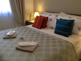 The Golden House Florence Suite