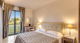 Hotel Villa Cesi