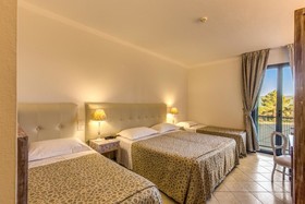 Hotel Villa Cesi