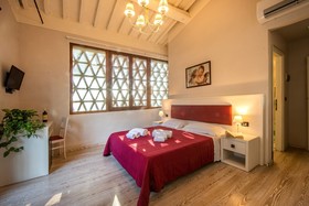 Villa Norcenni Aparthotel