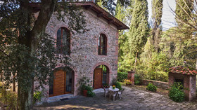 Villa Norcenni Aparthotel