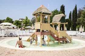 Villa Norcenni Aparthotel