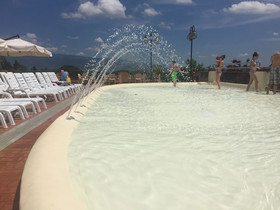 Villa Norcenni Aparthotel