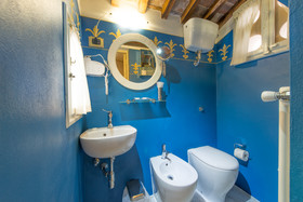 15 Santori Luxury Home