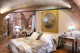 15 Santori Luxury Home