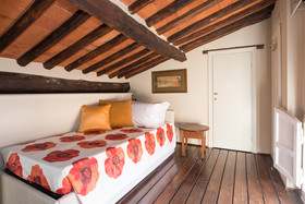 15 Santori Luxury Home