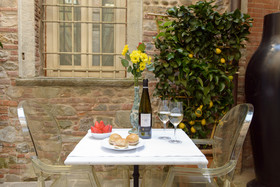 15 Santori Luxury Home