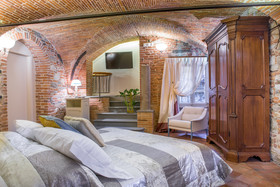 15 Santori Luxury Home