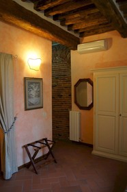 La Tosca Rooms