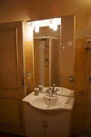 La Tosca Rooms