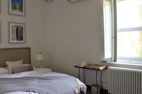 Cipresso E Pietra