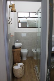 Cipresso E Pietra