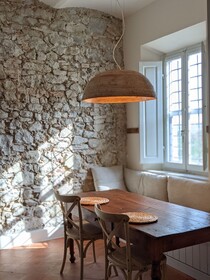 Cipresso E Pietra