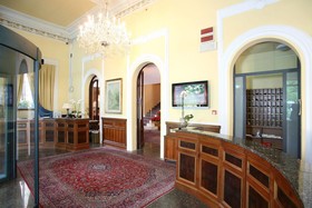 Grand Bellavista Palace