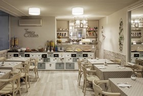 Hotel Adua