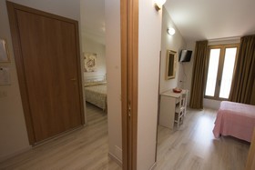 Hotel Holiday