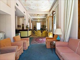 Hotel Maestoso