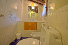 Castello di Montegufoni