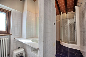 Castello di Montegufoni