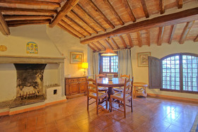 Castello di Montegufoni