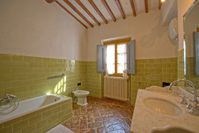 Castello di Montegufoni